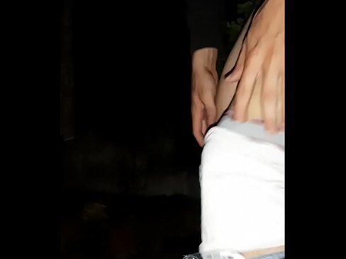 ❤️ Tumalon ang kapitbahay ko sa pader ng quarantine ko ️❌ Porno sa amin